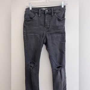 Madewell Distressed Ankle-Length Curvy Skinny Jean